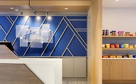 Holiday Inn Express&Suites Sarasota Bradenton
